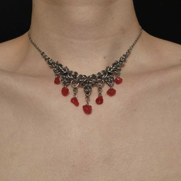 Gothic red vampire chandelier chunky silver necklace - Picture 4 of 9